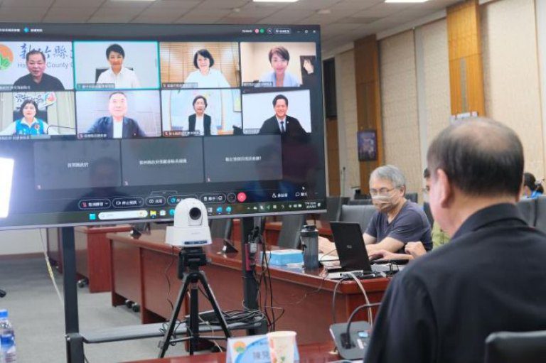 中台灣八縣市召開首長會議 竹縣呼籲關稅談判公開透明 中台灣八縣市召開首長會議 竹縣呼籲關稅談判公開透明