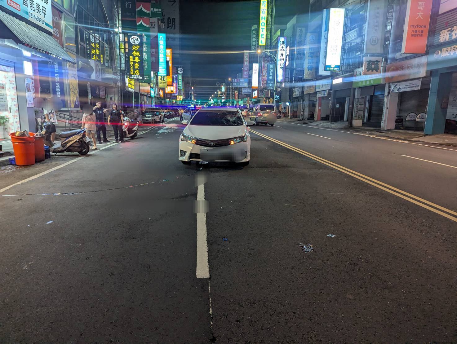 【有片】八德死亡車禍！7旬翁深夜穿越馬路遭撞送醫不治