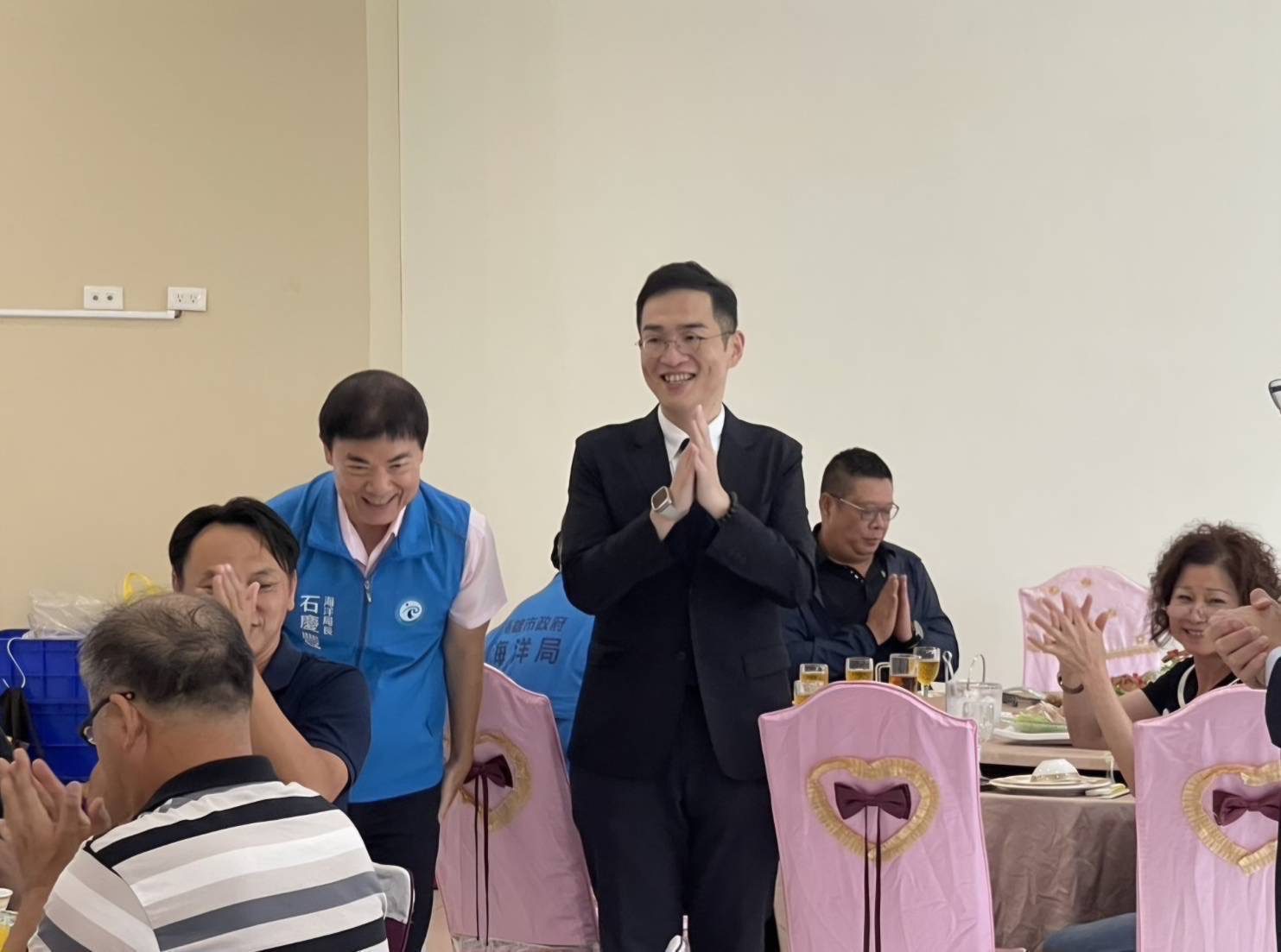 15席理事全數支持楊孟凡接任高區漁會總幹事 掌全國最大漁港 15席理事全數支持楊孟凡接任高區漁會總幹事 掌全國最大漁港