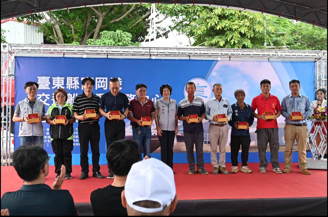 「富岡港交通船客運服務中心」上梁典禮 打造便捷友善的東部海運新門戶