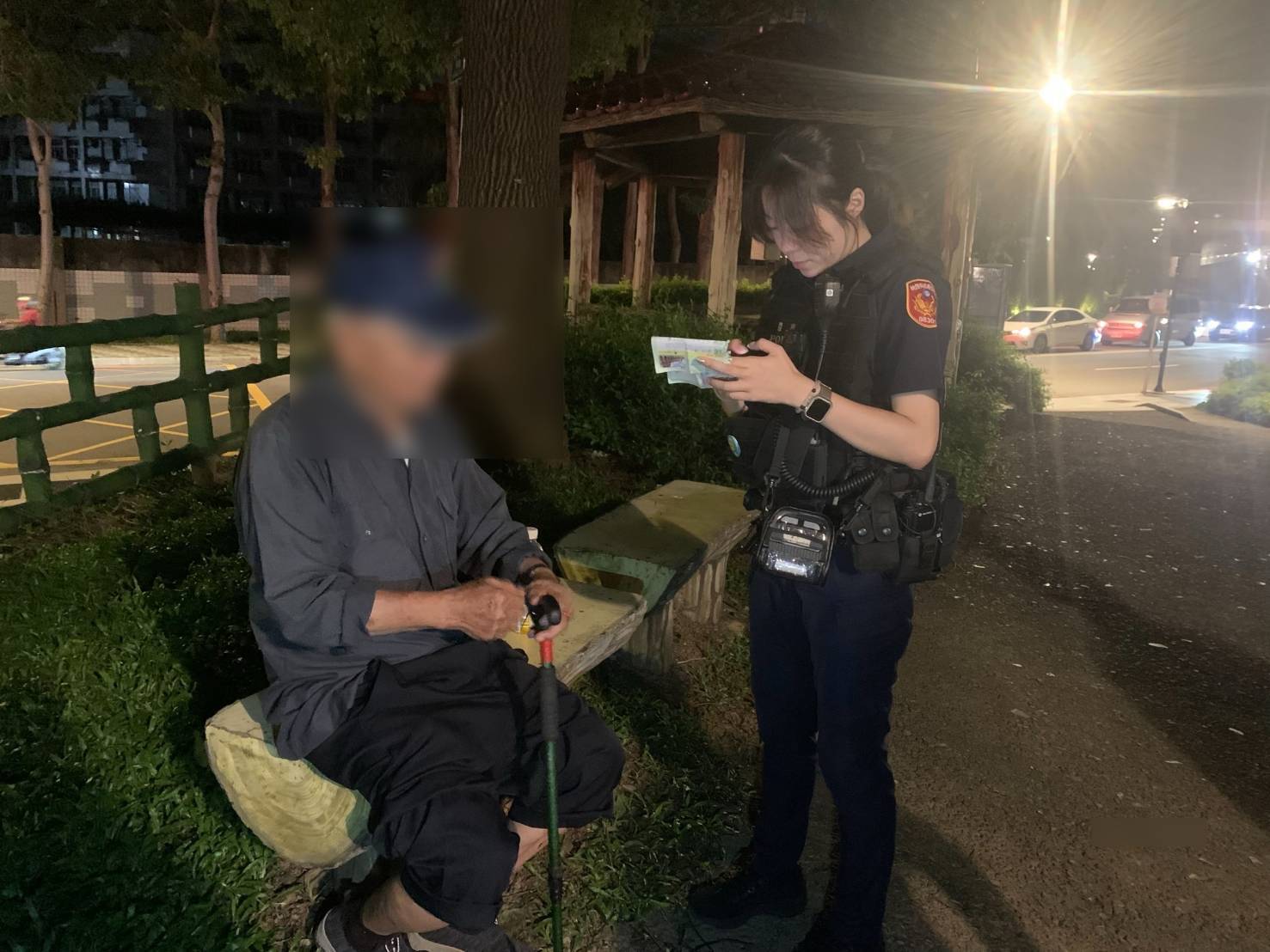 8旬翁訪友迷途 平鎮暖警及時伸援 8旬翁訪友迷途 平鎮暖警及時伸援
