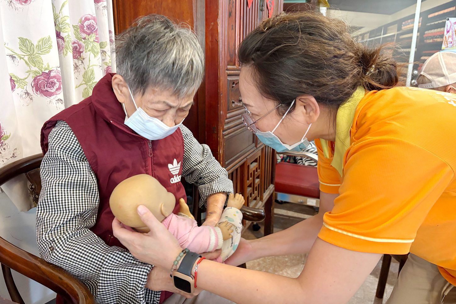 切膚之愛籌建失智家屋 莎莎號召響應momo百元捐 切膚之愛籌建失智家屋 莎莎號召響應momo百元捐