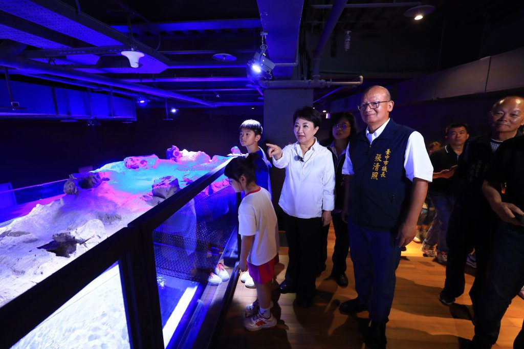 盧秀燕與張清照開箱全台最先進「台中海洋館」　14年打造8/21正式開幕