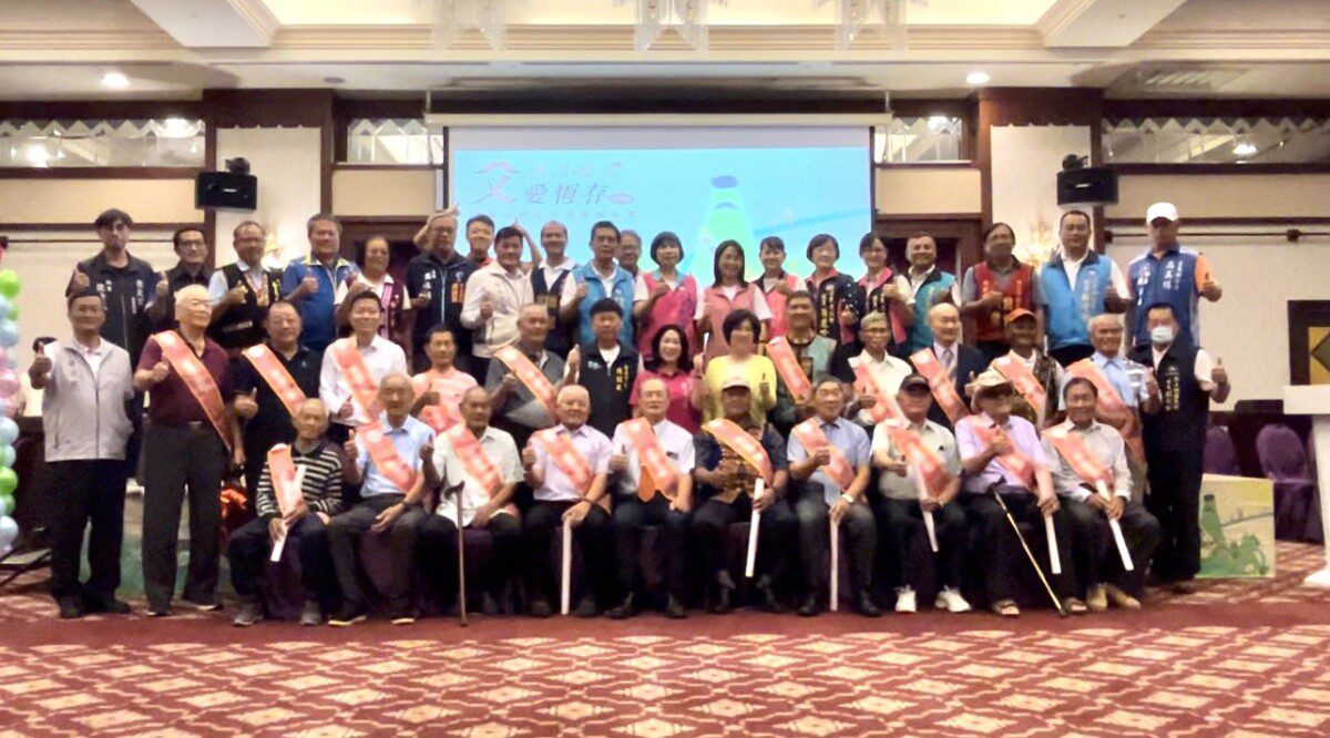 傳遞溫情與敬意 臺東縣府表揚20位模範父親 縣長 饒慶鈴頒獎感謝爸爸撐起家的肩膀