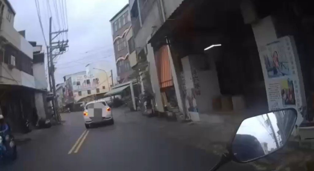 嘴硬嗆「我沒違規」 高雄宿醉男酒駕+駕照註銷  慘吞14萬罰單