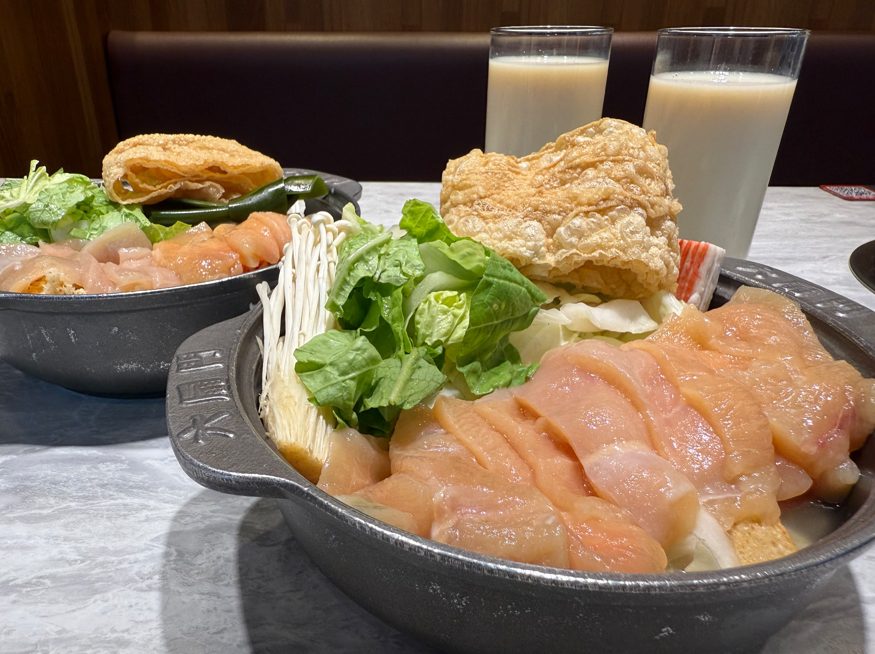 網友熱議月底救星!六扇門小火鍋自助吧吃到飽2百元有找 新推蒜香嫩雞胸超Juicy 網友熱議月底救星!六扇門小火鍋自助吧吃到飽2百元有找 新推蒜香嫩雞胸超Juicy