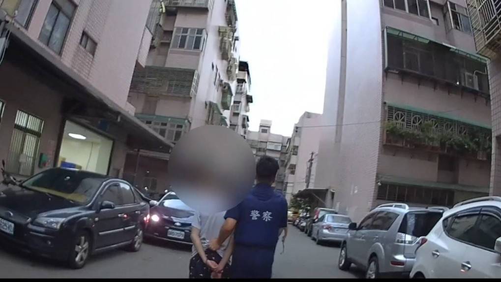 2越籍男來台遭退學改當車手 遭蘆竹警查獲