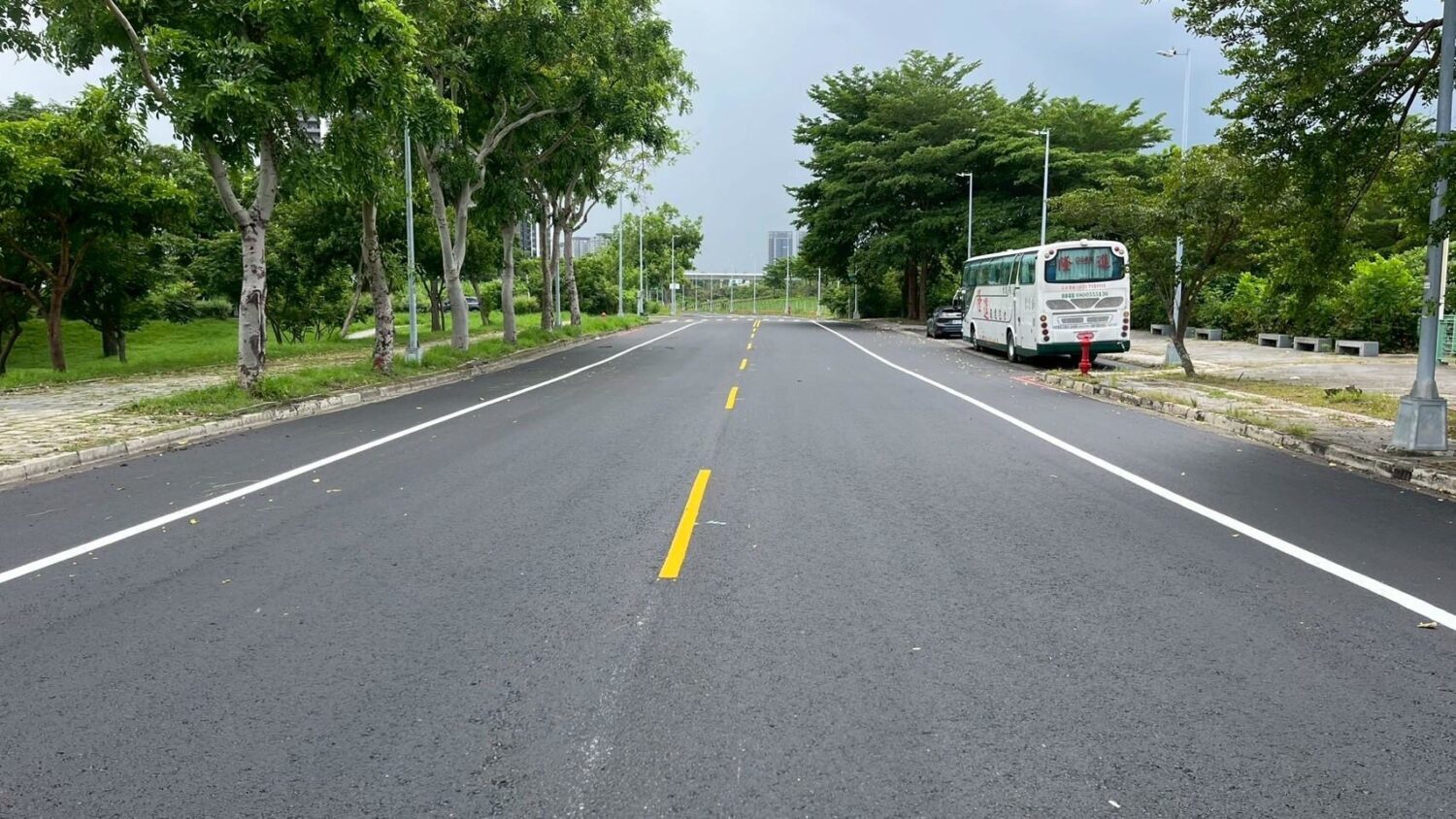 高市橋頭橋區新一路路面翻新 提升區域行車安全 高市橋頭橋區新一路路面翻新 提升區域行車安全