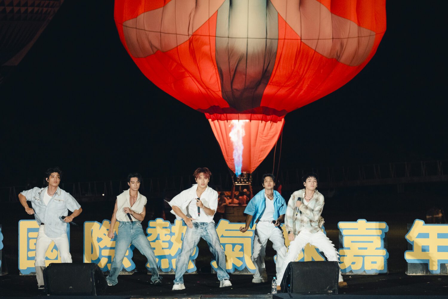 國際地標首度熱氣球、無人機、煙火展演震撼登場