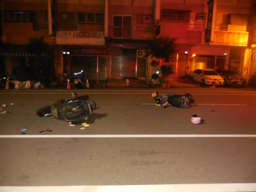 台中太平清晨機車碰撞 雙騎士酒駕雙雙送醫 警方依公共危險罪偵辦 台中太平清晨機車碰撞 雙騎士酒駕雙雙送醫 警方依公共危險罪偵辦