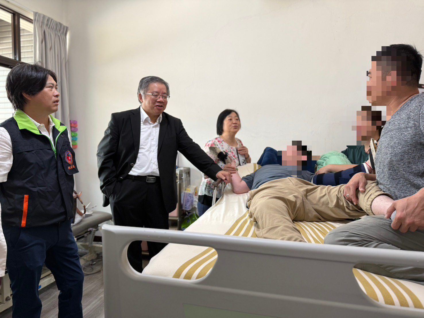 一肩扛起整個家！他照顧車禍重癱兒 獲桃檢、犯保協會表揚「馨毅爸爸」