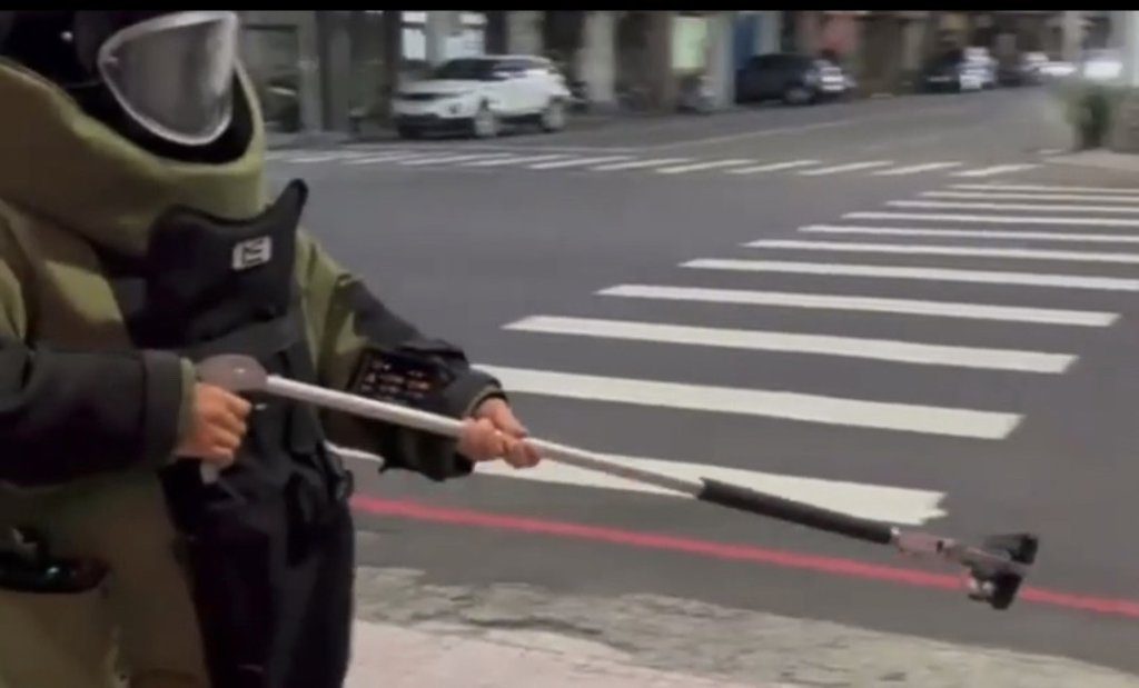 醋男裝遙控炸彈情敵機車 重判15年2月賠10萬 醋男裝遙控炸彈情敵機車 重判15年2月賠10萬