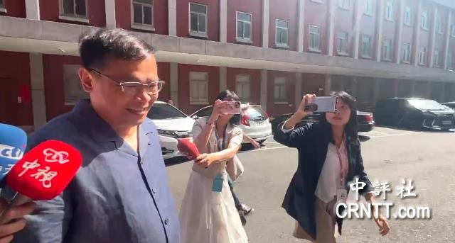 王義川諷盧秀燕粉底液引戰　女綠委忙緩頰