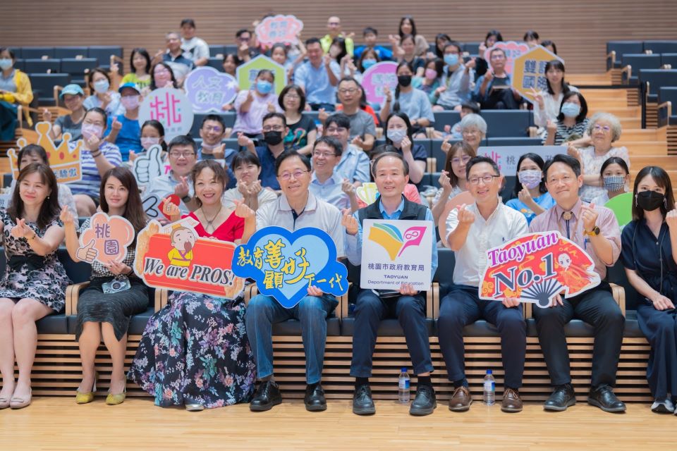 科普大師馮翠珍分享AI結合文學創作　了解AI開啟創作新視野