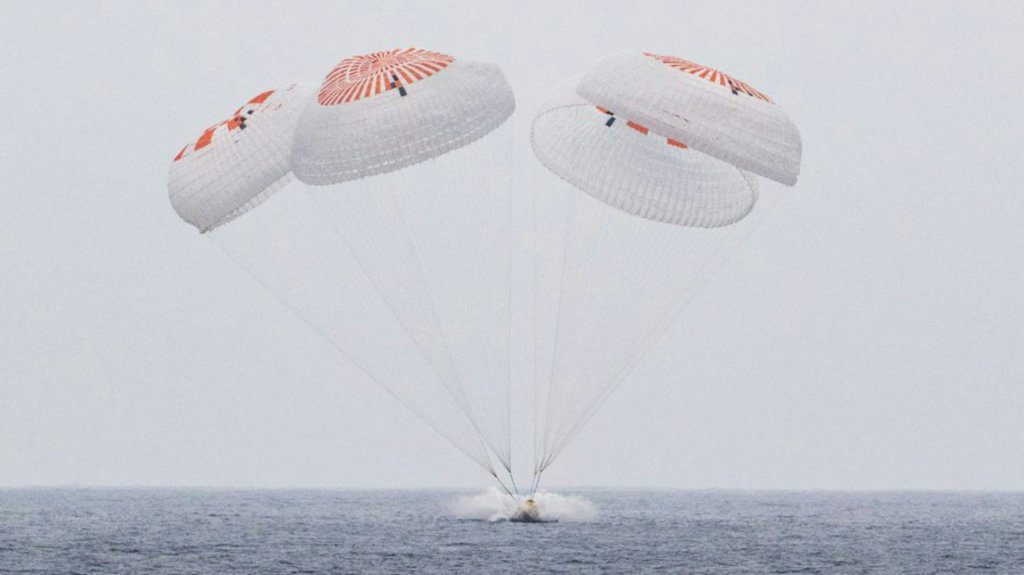 國際太空站4太空人完成5個月任務 搭SpaceX龍飛船安全返地球 國際太空站4太空人完成5個月任務 搭SpaceX龍飛船安全返地球