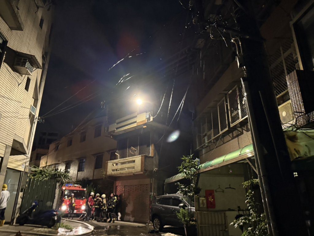 桃園平鎮區出租屋火警 1女受困全身40%二度燒燙傷 桃園平鎮區出租屋火警 1女受困全身40%二度燒燙傷