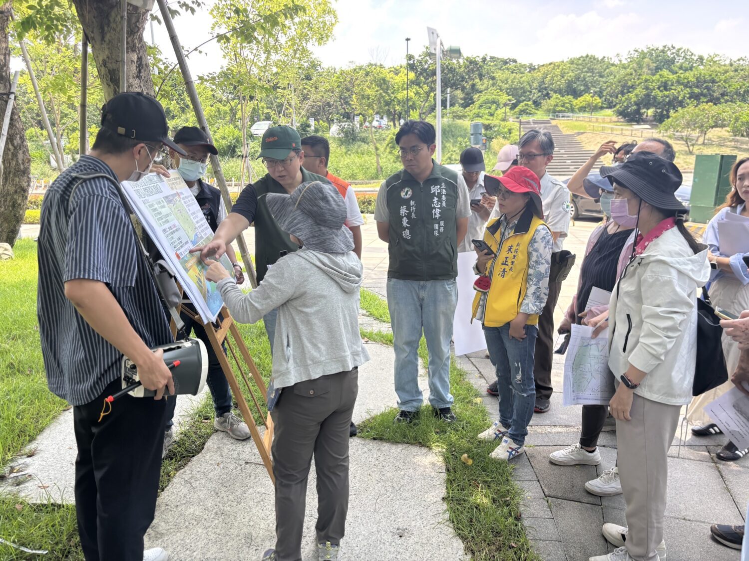 邱志偉成功爭取經費   高雄都會公園二期人行道明年全面升級