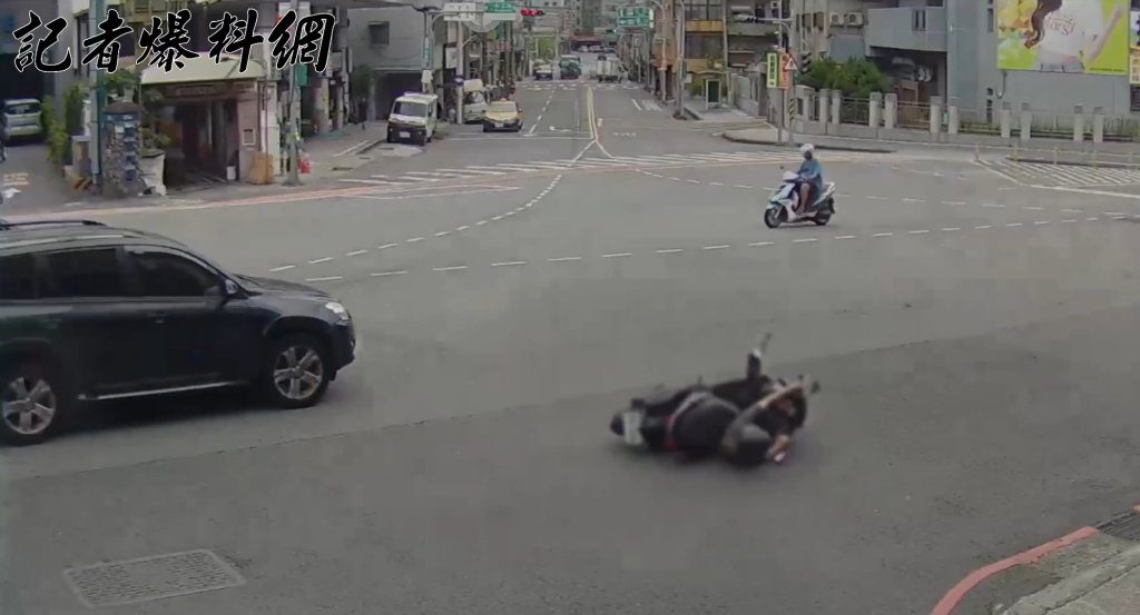 左綠燈右紅燈　新莊翁路口急煞後車騎士「閃袂赴」擦撞犁田