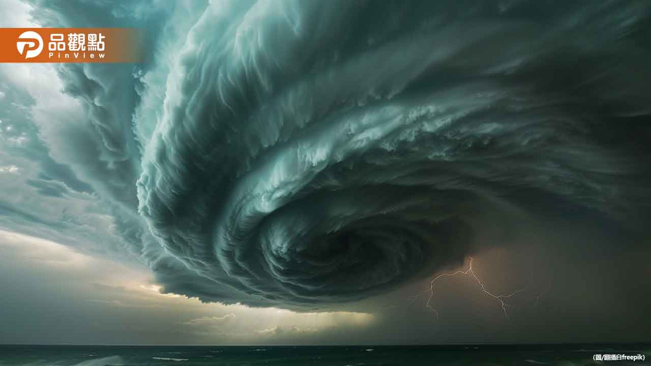 中颱楊柳狂襲台灣!東部恐現14級強風 專家:小鋼炮準備撞進來了 中颱楊柳狂襲台灣!東部恐現14級強風 專家:小鋼炮準備撞進來了