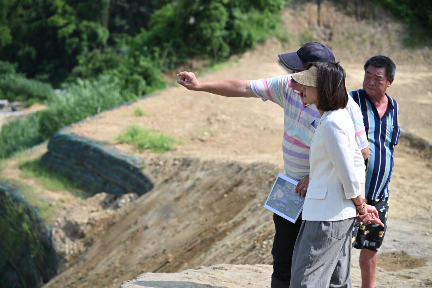 邱議瑩六龜座談攜手市府拚重建振興 傾聽地方心聲 邱議瑩六龜座談攜手市府拚重建振興 傾聽地方心聲