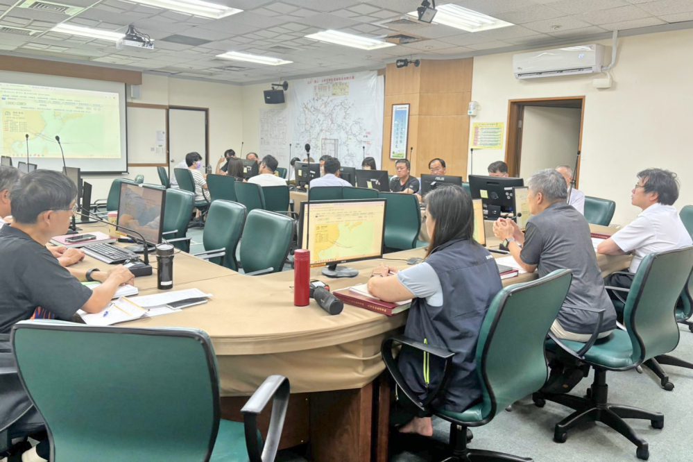 台電新竹處防颱預備會議全力戒備 籲民眾多利用網路通報查詢停復電 台電新竹處防颱預備會議全力戒備 籲民眾多利用網路通報查詢停復電