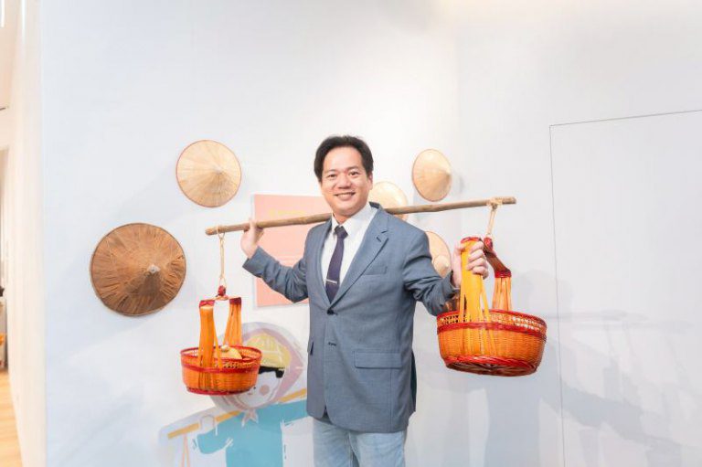 「從神桌到廟埕:新竹客家信仰特展」開幕 邱臣遠代理市長:以藝術策展詮釋客家信仰 薪火相傳延續文化 「從神桌到廟埕:新竹客家信仰特展」開幕 邱臣遠代理市長:以藝術策展詮釋客家信仰 薪火相傳延續文化