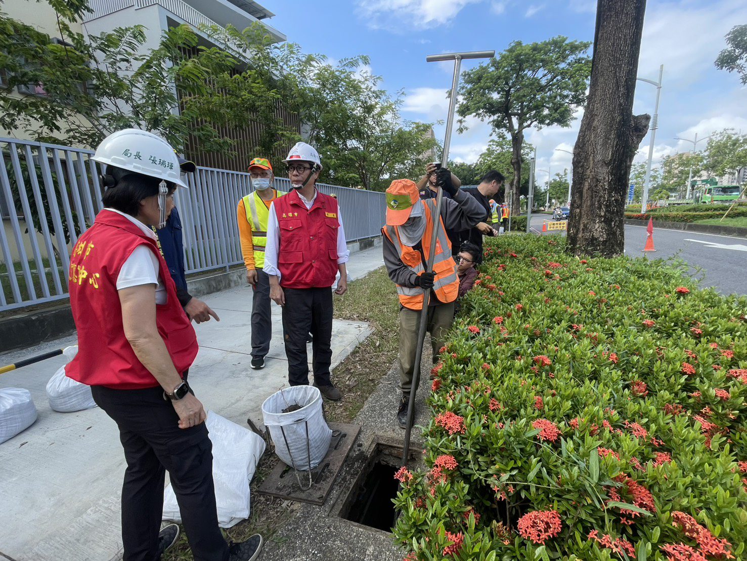 楊柳颱風來襲 高市水利局超前部署清疏確保防汛效能 楊柳颱風來襲 高市水利局超前部署清疏確保防汛效能