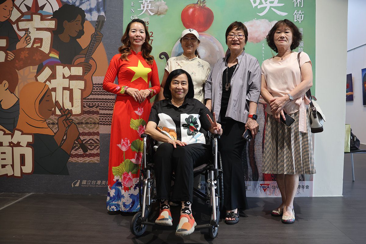 從埃及到台灣 馮孝英以畫筆織就文化與信仰之歌 從埃及到台灣 馮孝英以畫筆織就文化與信仰之歌