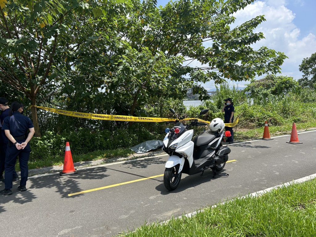 板橋華江橋下驚見女浮屍!疑為前日永和福和橋落水女子 板橋華江橋下驚見女浮屍!疑為前日永和福和橋落水女子