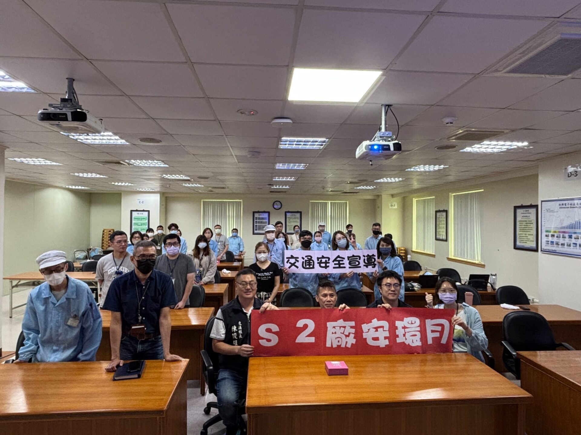 龜山警宣導團出動 強化欣興電子員工交通安全觀念 龜山警宣導團出動 強化欣興電子員工交通安全觀念