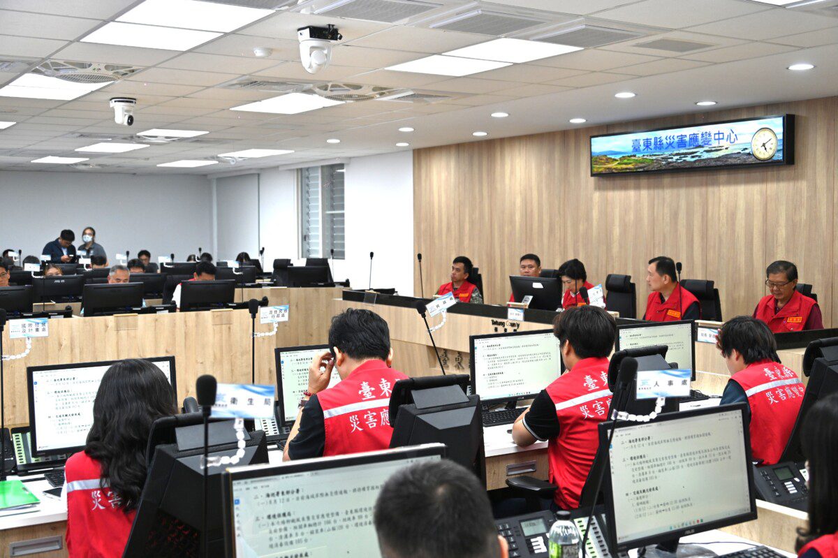 中颱楊柳將來襲 饒縣長視察災害應變中心 指示全力做好防災應變與準備