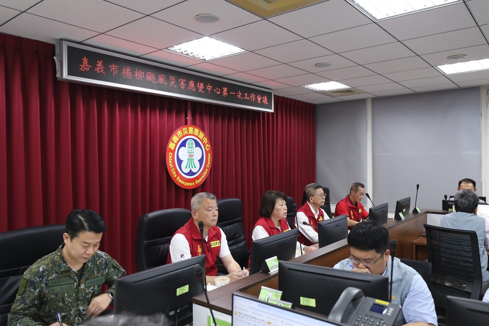 嘉義市一級開設　黃敏惠回國坐鎮防颱