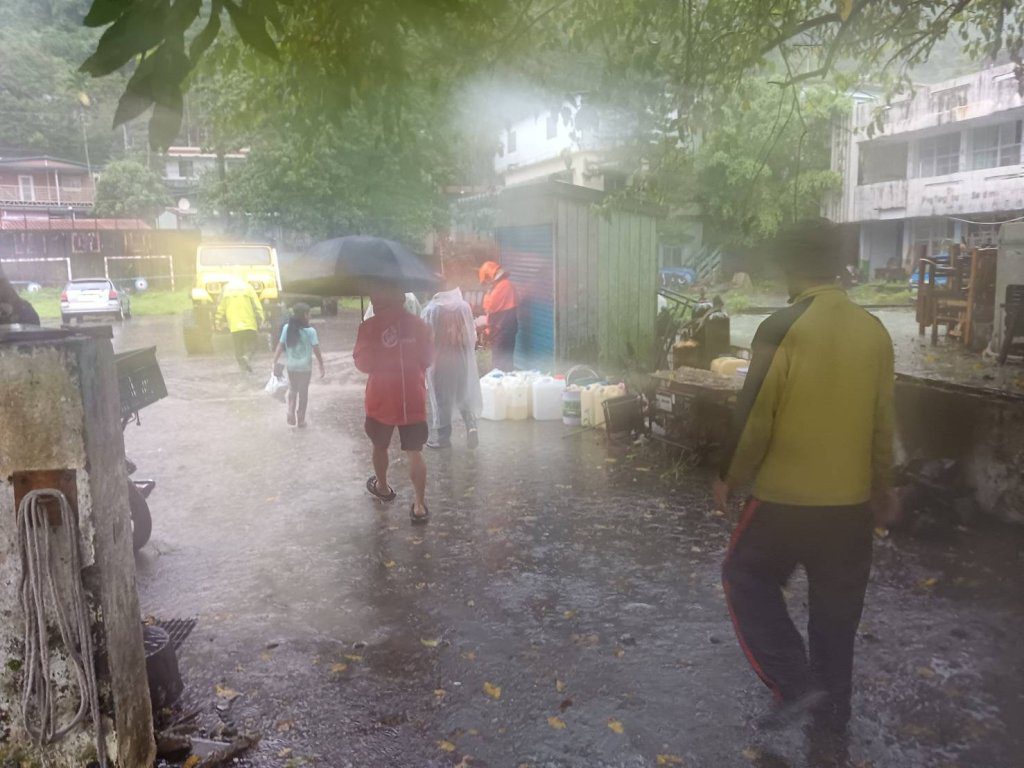 楊柳颱風逼近 屏東三地門鄉啟動撤離與封路措施 楊柳颱風逼近 屏東三地門鄉啟動撤離與封路措施