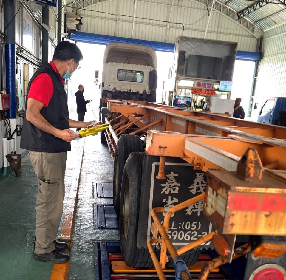 高雄區監理所提醒8/23公投日 代檢廠停止驗車 高雄區監理所提醒8/23公投日 代檢廠停止驗車