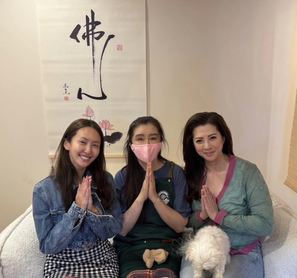 性感女神郭靜純加拿大 驚喜相遇王祖賢 體驗艾灸 性感女神郭靜純加拿大 驚喜相遇王祖賢 體驗艾灸