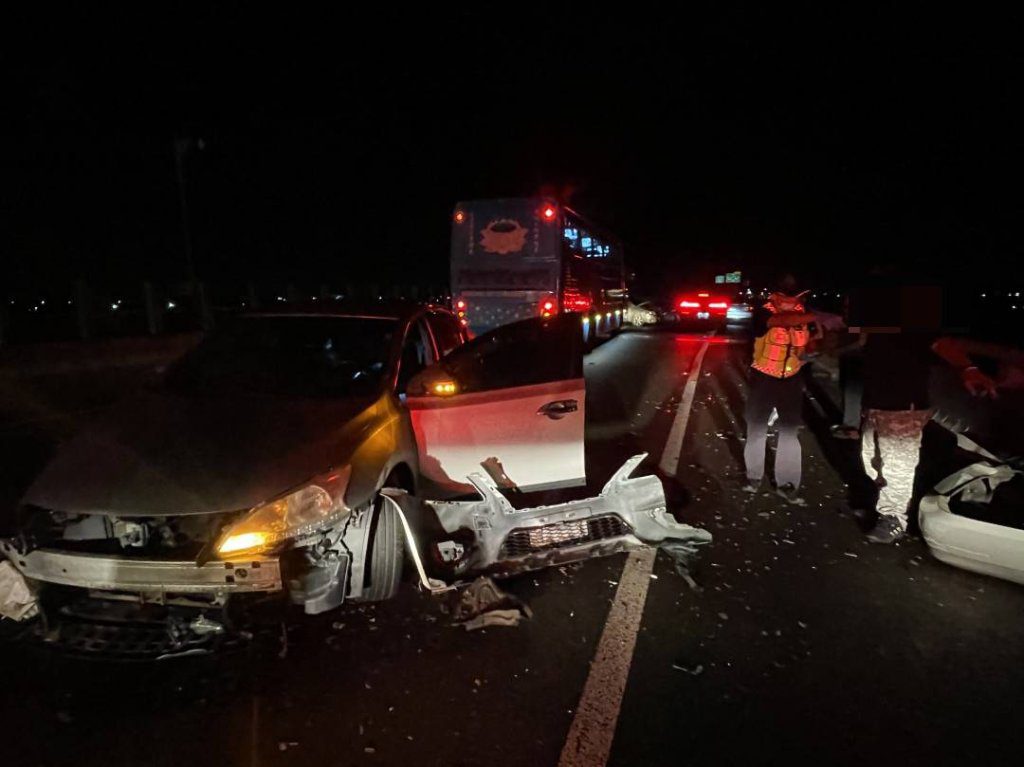 台82快速道路車禍！　3車相撞4人受傷
