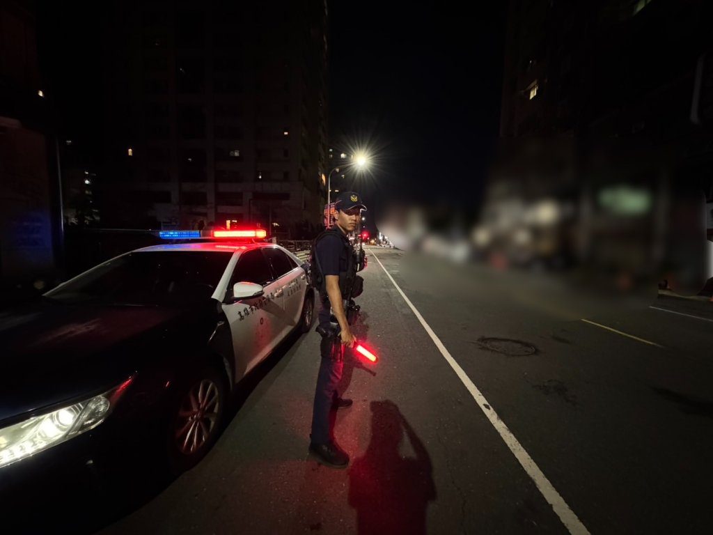 高雄深夜傳墜樓！27歲女掉花圃「送醫不治」