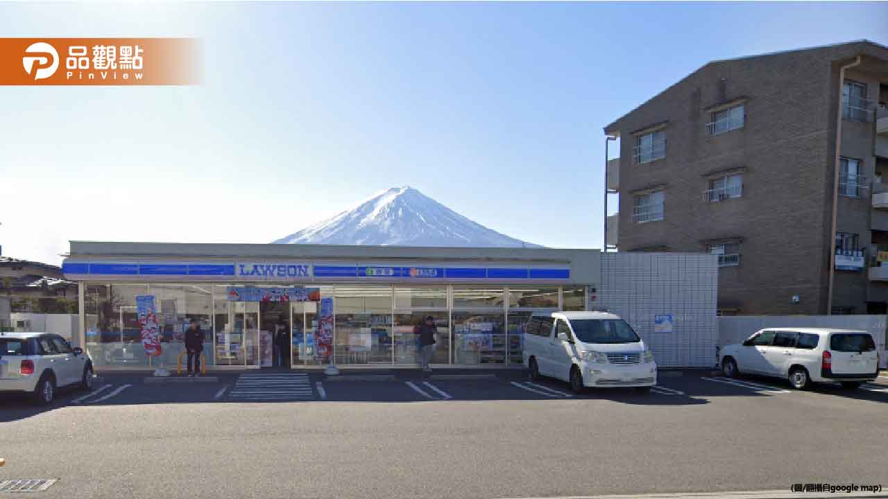 河口湖「富士山布幕」掛回來了！遊客可安心拍照