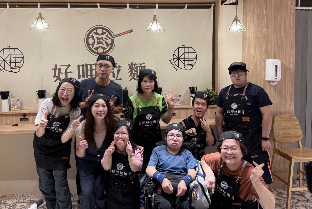 好呷拉麵攜手軟骨病友協會　用模組化步驟傳遞家的溫暖