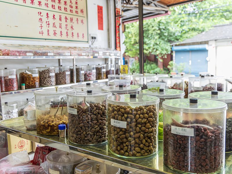 彰化伴手禮推薦！鹹酸甜香氣飄滿街 三代傳承古早味蜜餞！