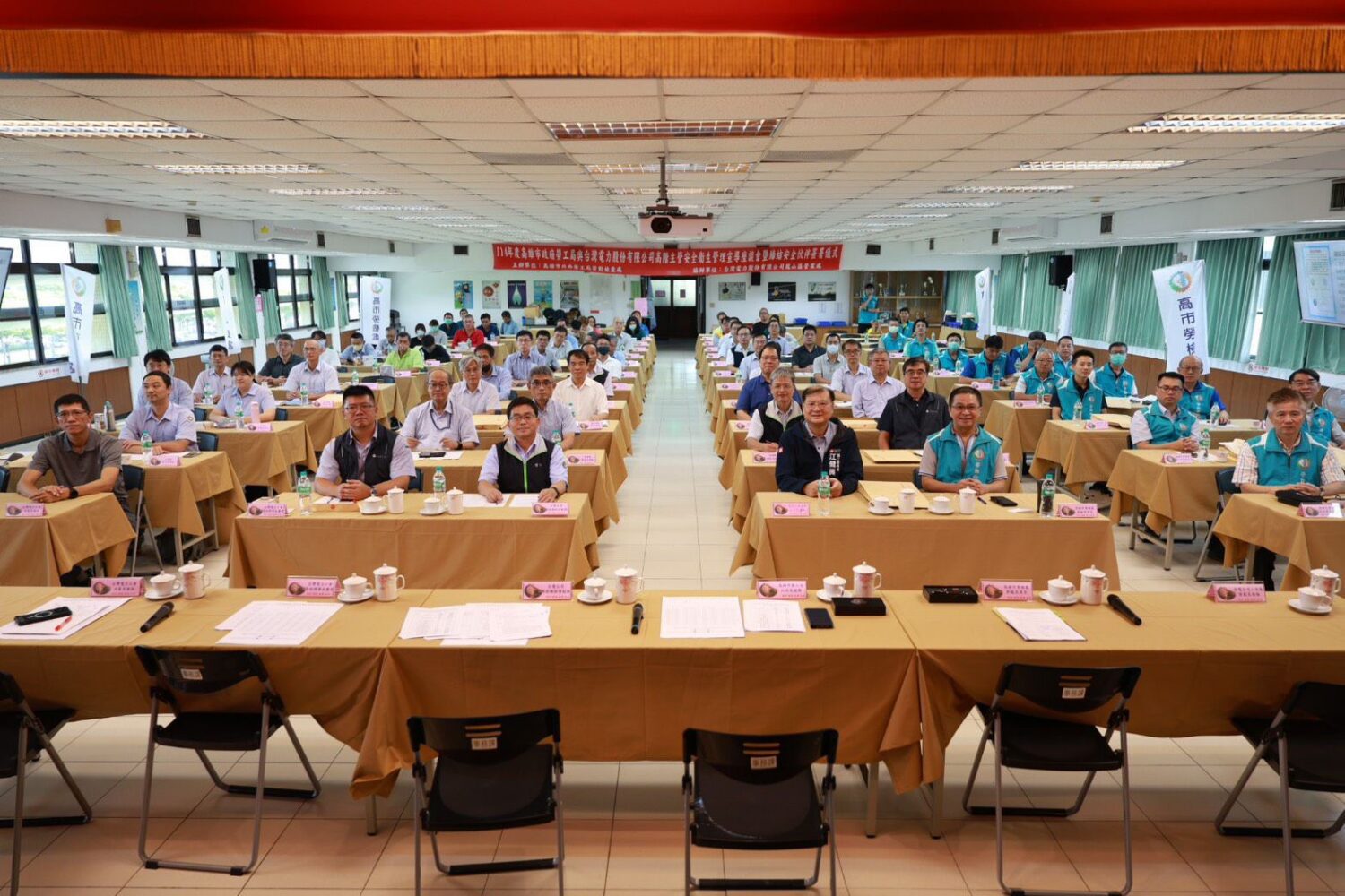 高雄勞檢處攜手台電締結安全伙伴 共同推動職災防治 高雄勞檢處攜手台電締結安全伙伴 共同推動職災防治