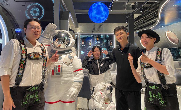 支持性就業服務幫助身障者找工作 友善餐廳聘用喜憨兒實踐職場共融 支持性就業服務幫助身障者找工作 友善餐廳聘用喜憨兒實踐職場共融