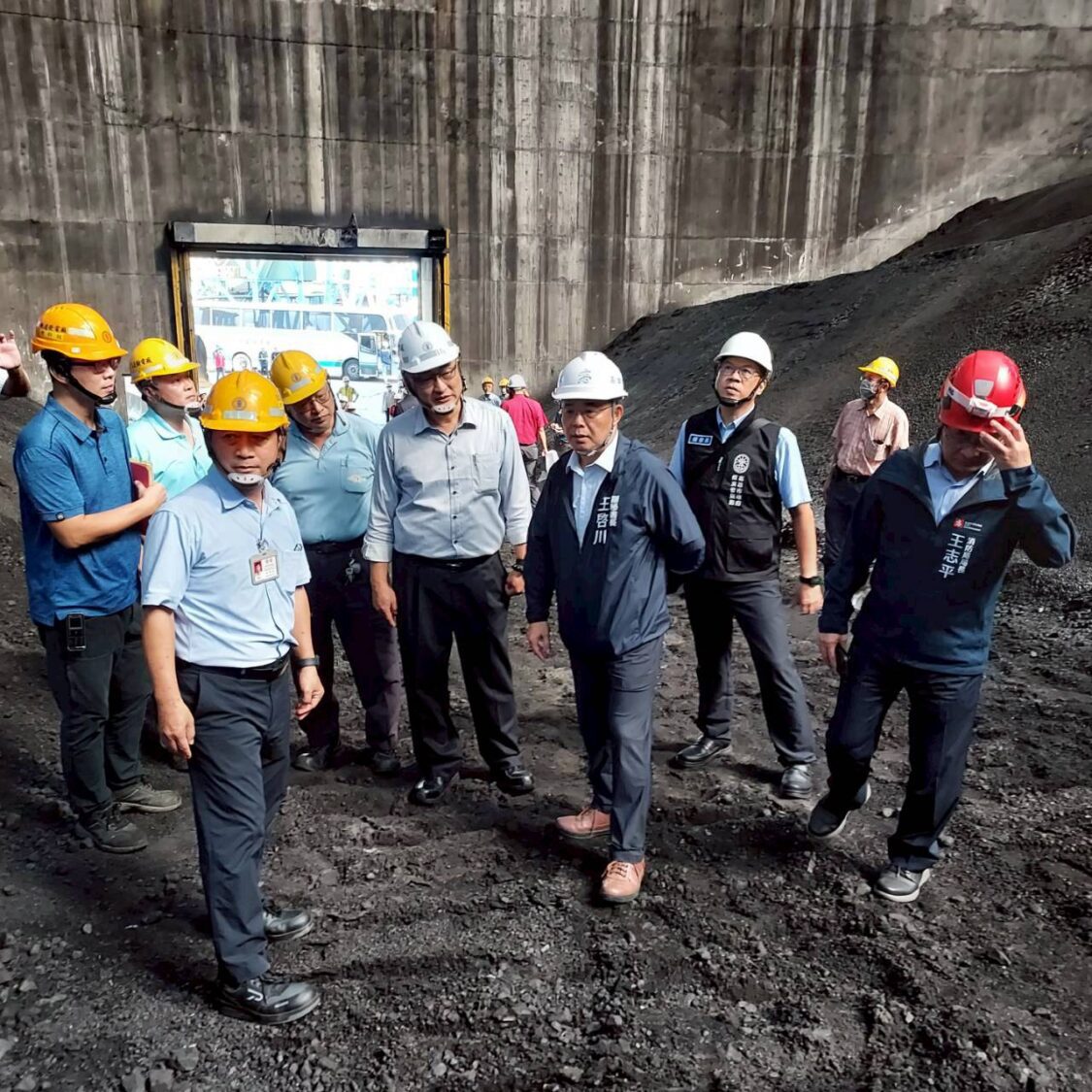 高雄市府跨局處稽查興達電廠 為市民把關煤倉安全管理 高雄市府跨局處稽查興達電廠 為市民把關煤倉安全管理