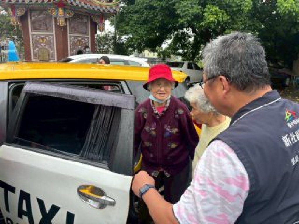 小黃公車跑進山城海線 偏鄉民眾最暖靠山 滿意度高達95% 小黃公車跑進山城海線 偏鄉民眾最暖靠山 滿意度高達95%