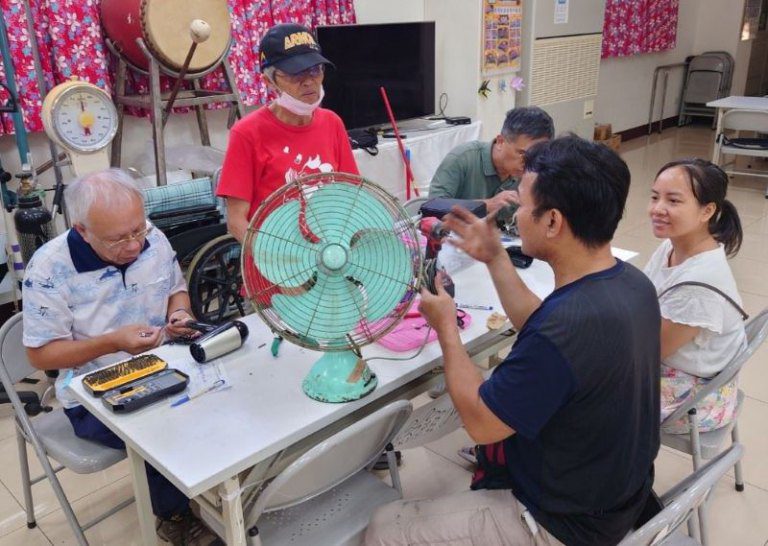 竹縣環保局攜手竹北新國社區 啟動「重修舊好 城市維修站」 竹縣環保局攜手竹北新國社區 啟動「重修舊好 城市維修站」