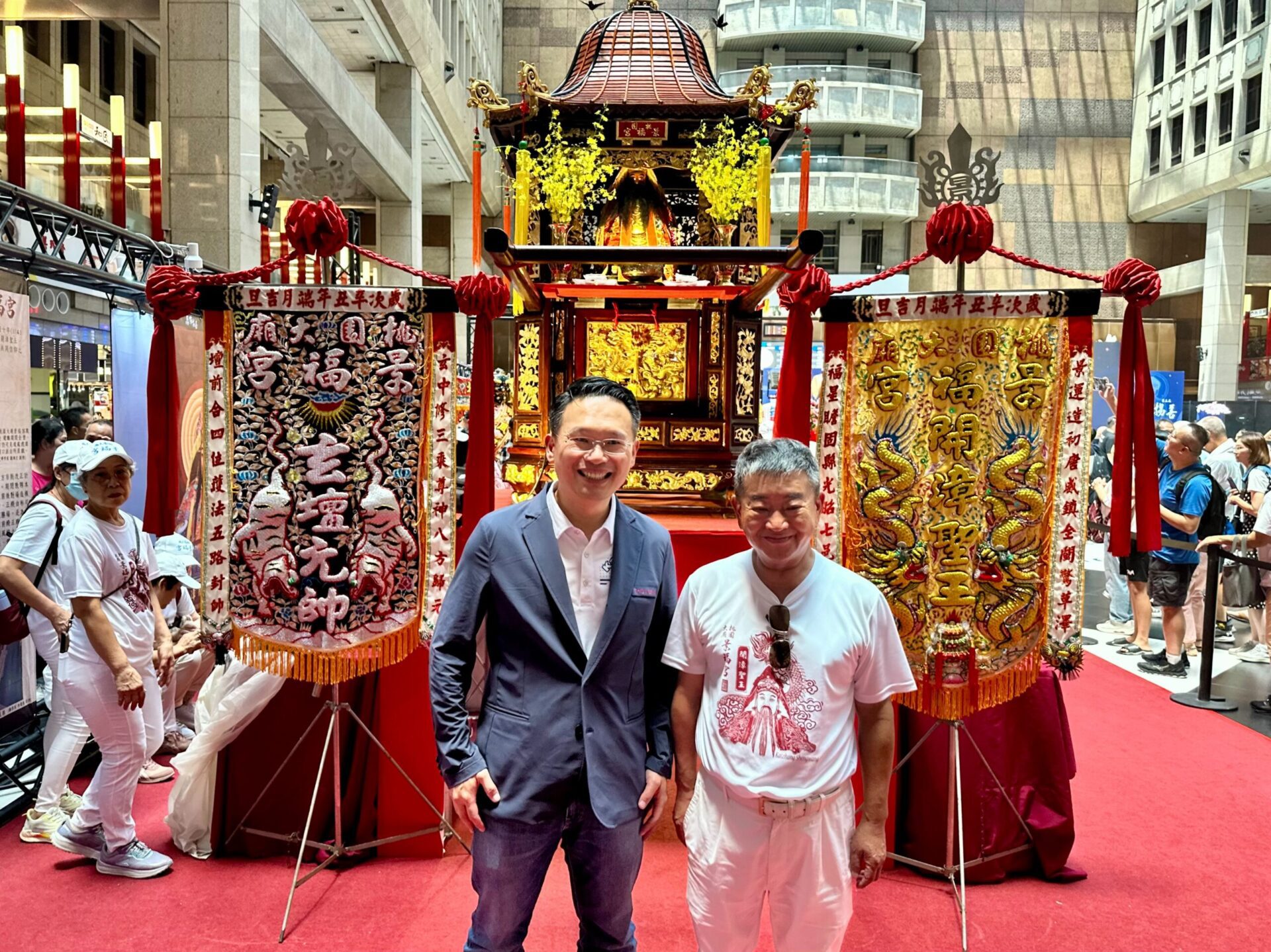 景福宮神轎首度進駐台北車站 蘇俊賓:宗教交流的最佳典範 景福宮神轎首度進駐台北車站 蘇俊賓:宗教交流的最佳典範