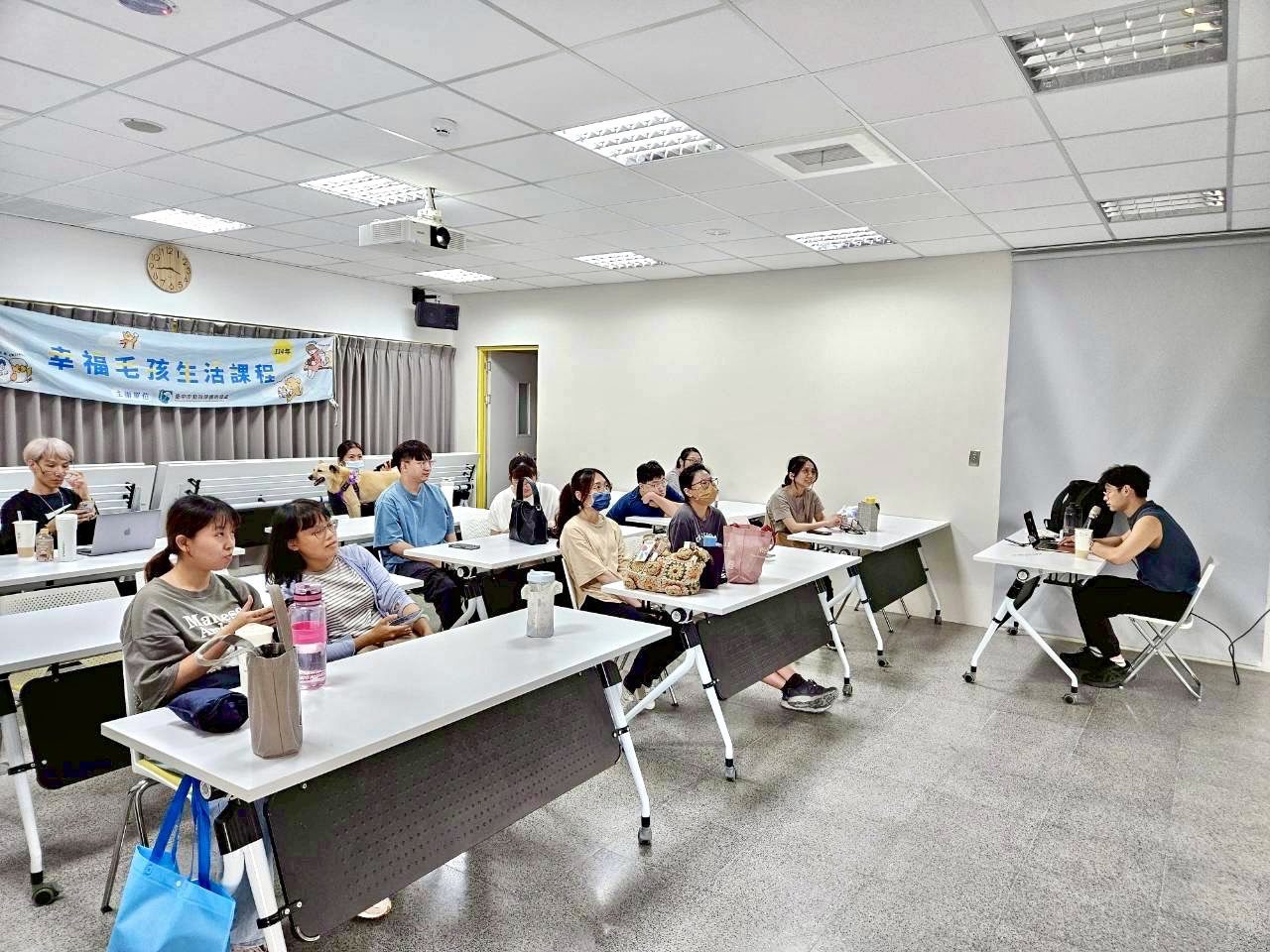 捕捉專屬毛孩網美時刻！毛孩攝影課動物之家后里園區開課