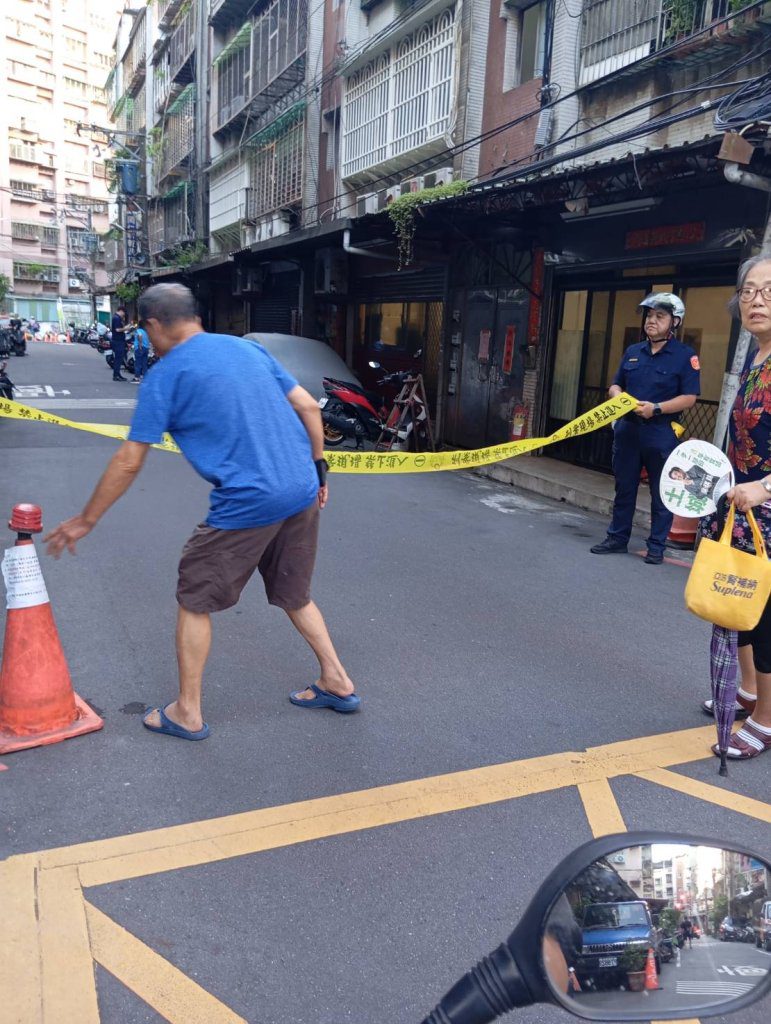 新北土城悲劇!7旬兒疑持刀砍93歲老母 雙雙送醫搶救 新北土城悲劇!7旬兒疑持刀砍93歲老母 雙雙送醫搶救