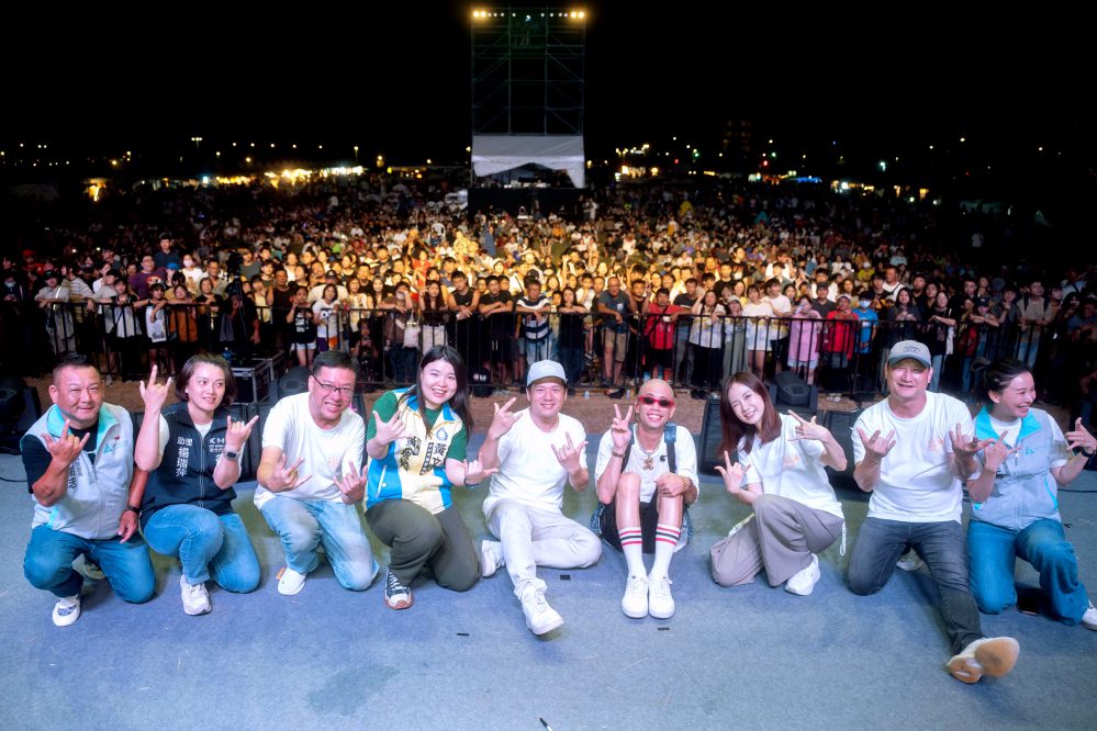 微醺週末chill一夏 竹市「玩啤派對」熱鬧登場首日吸引逾萬民眾同樂 微醺週末chill一夏 竹市「玩啤派對」熱鬧登場首日吸引逾萬民眾同樂