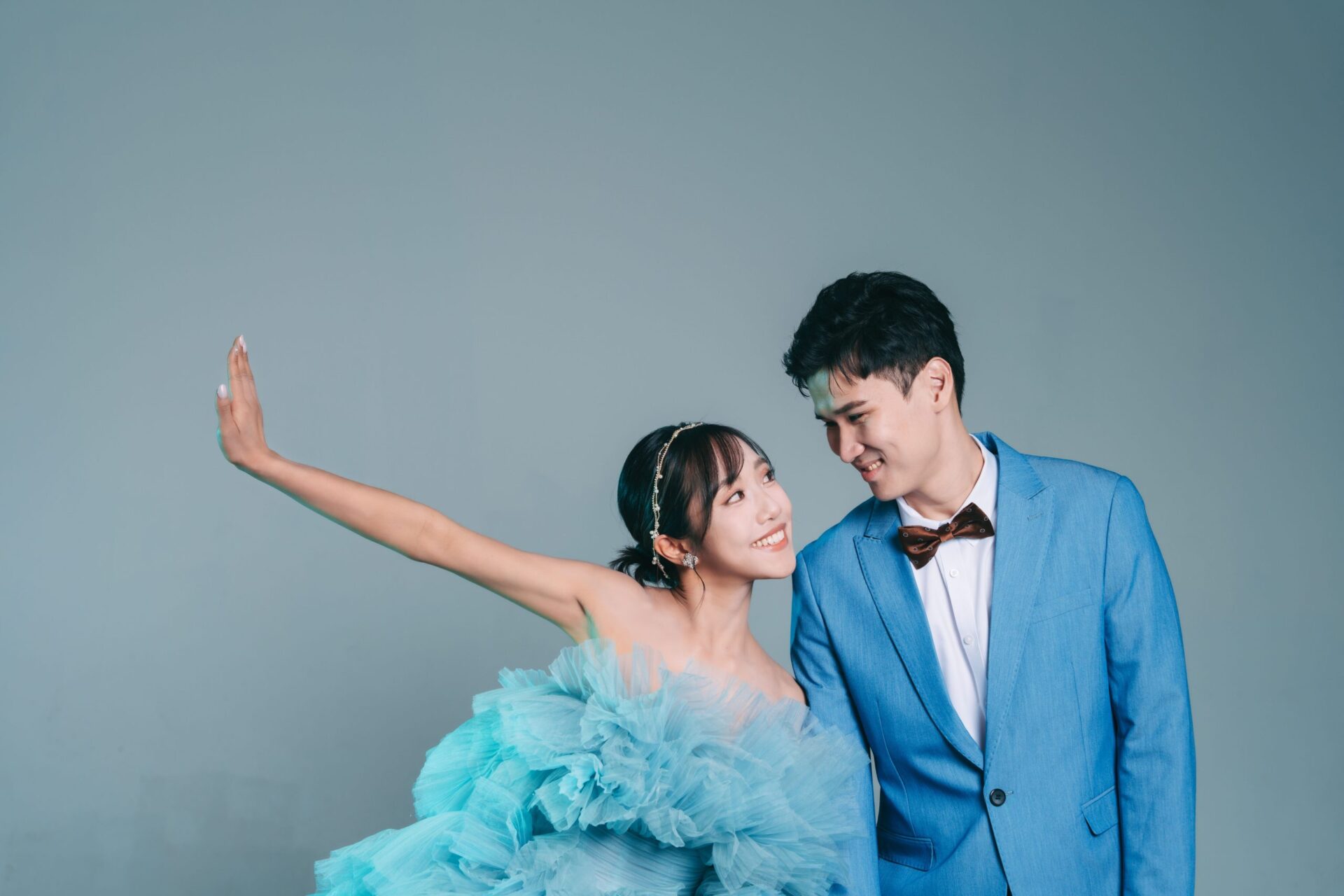 蔡佩軒Ariel婚禮倒數　意外接力長針眼　戴墨鏡結婚也是一種浪漫